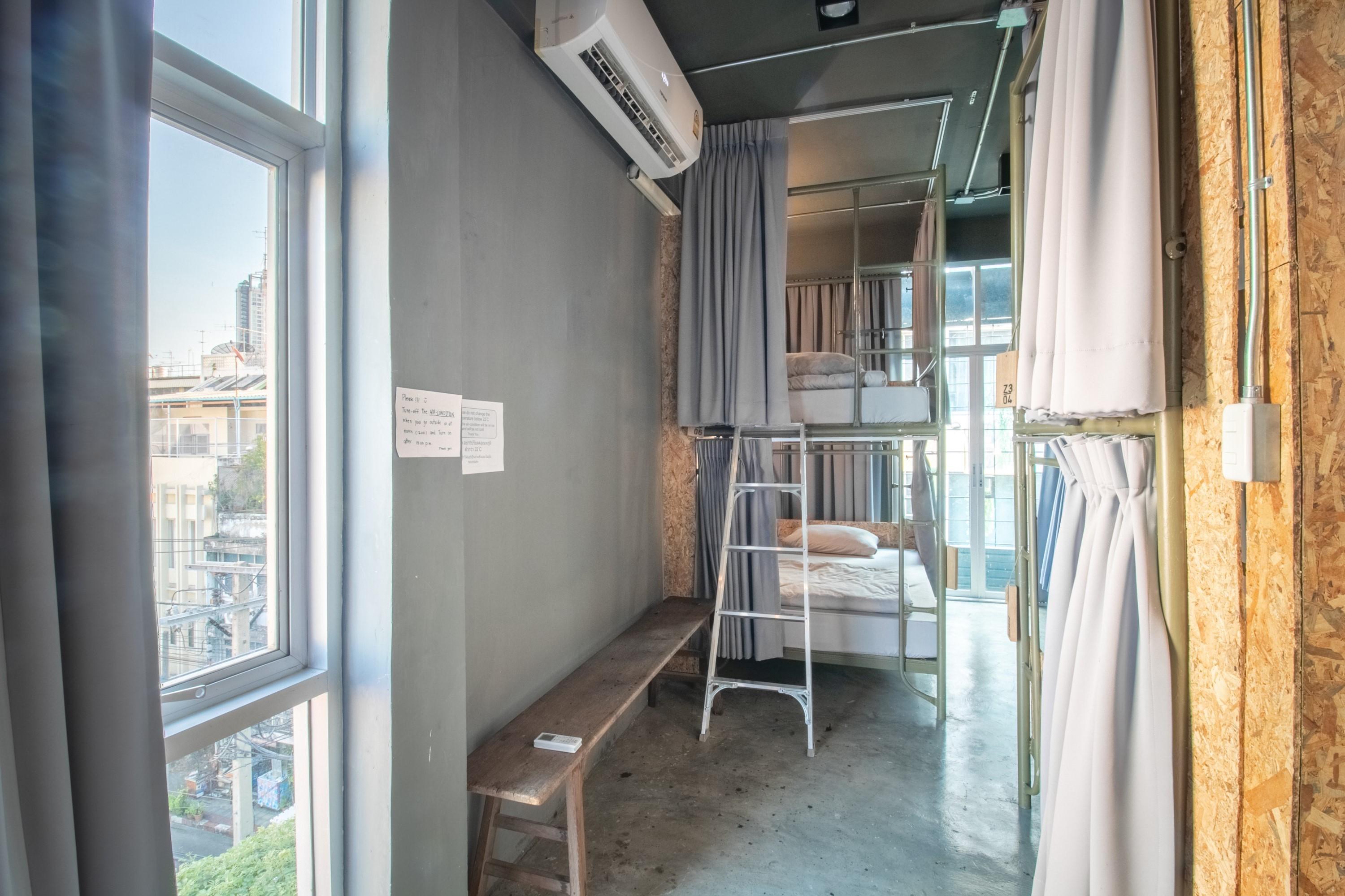 Zhelter'Bkk Hostel Μπανγκόκ Εξωτερικό φωτογραφία
