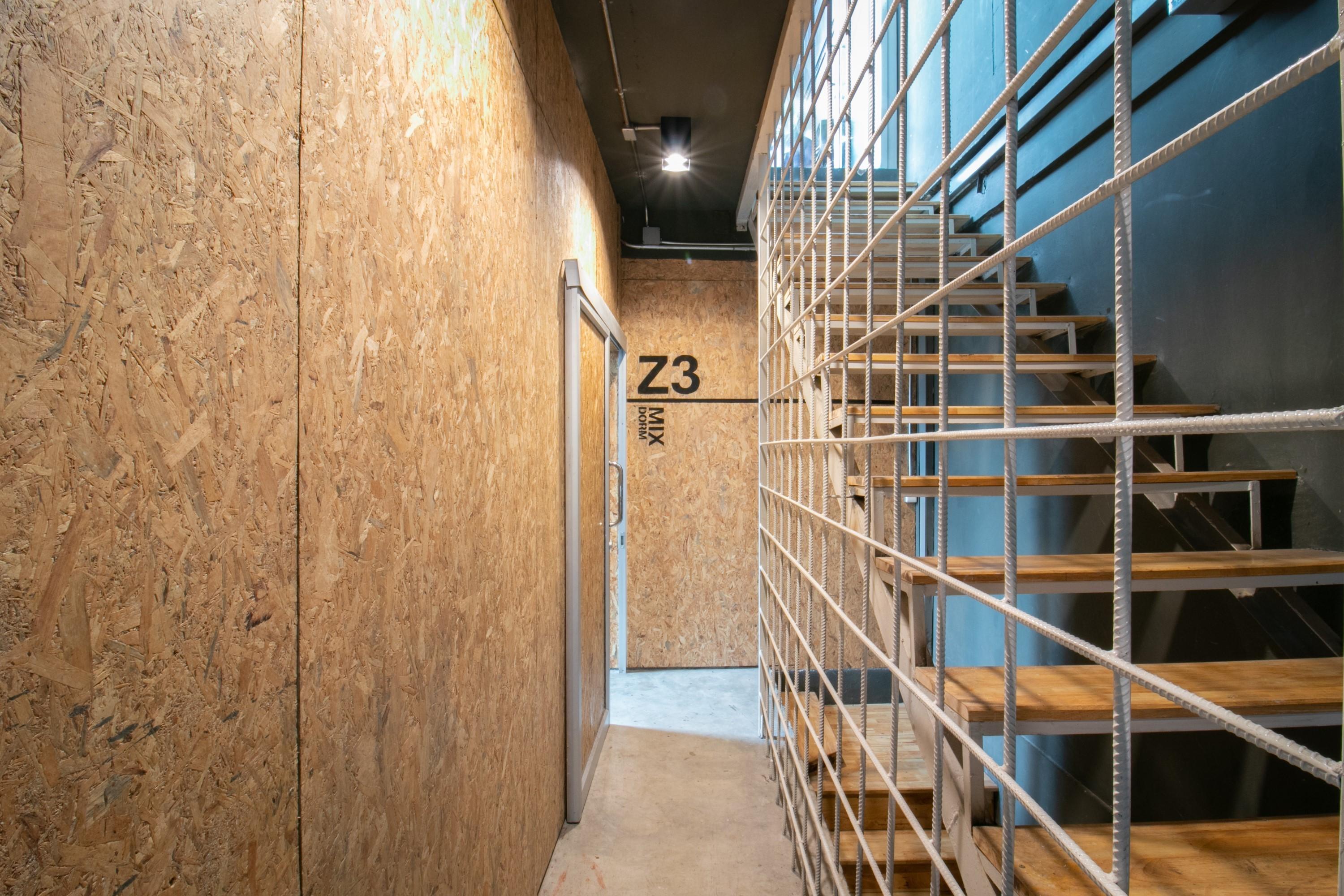 Zhelter'Bkk Hostel Μπανγκόκ Εξωτερικό φωτογραφία