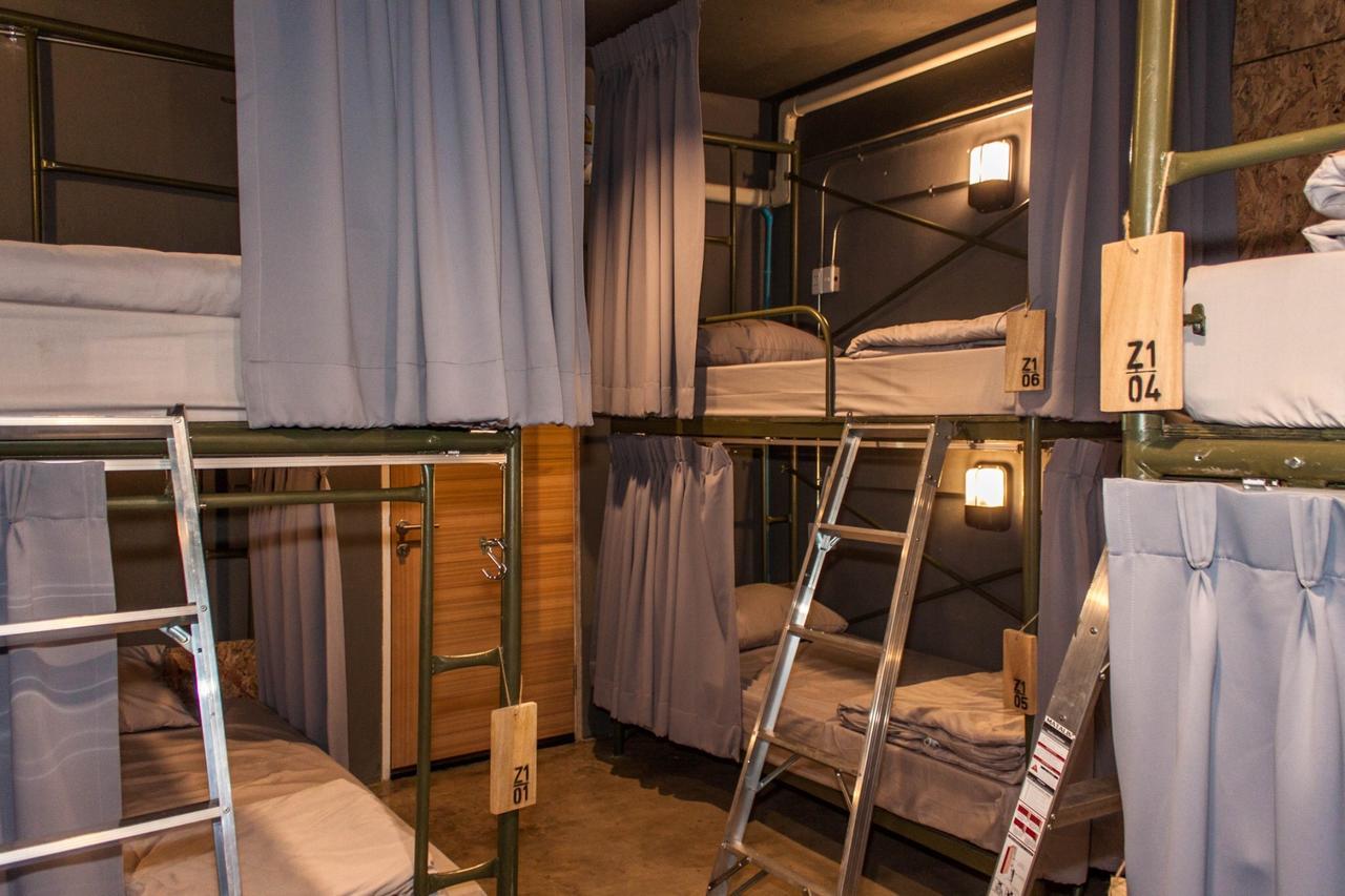 Zhelter'Bkk Hostel Μπανγκόκ Εξωτερικό φωτογραφία