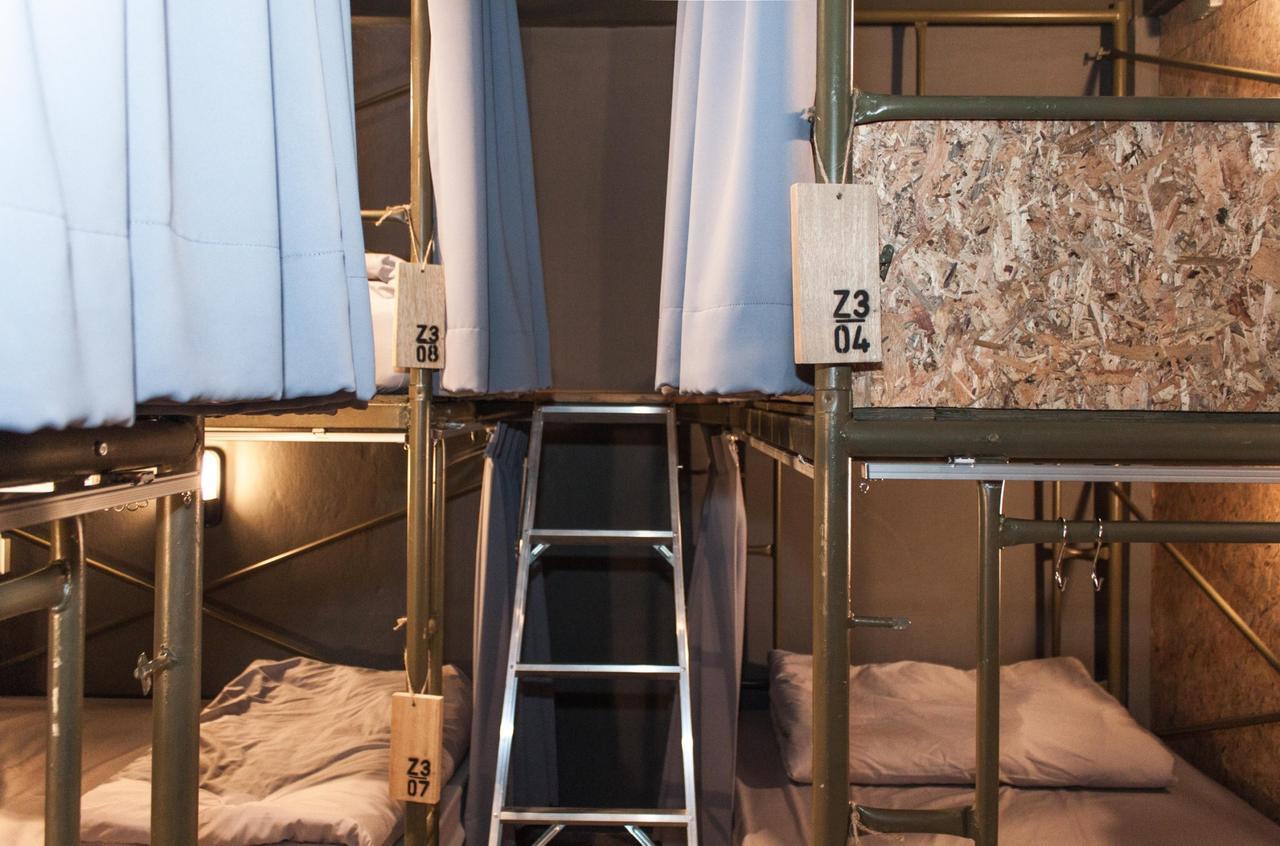 Zhelter'Bkk Hostel Μπανγκόκ Εξωτερικό φωτογραφία