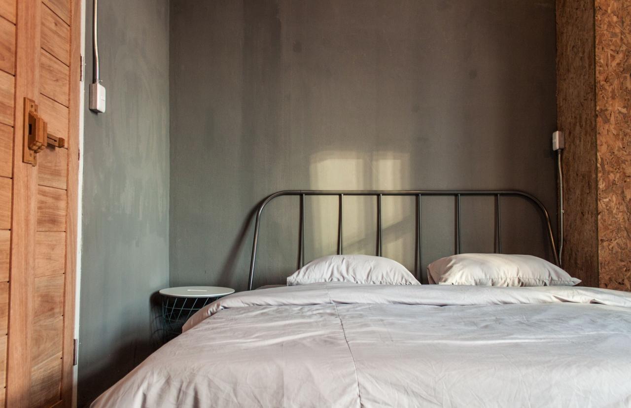 Zhelter'Bkk Hostel Μπανγκόκ Εξωτερικό φωτογραφία
