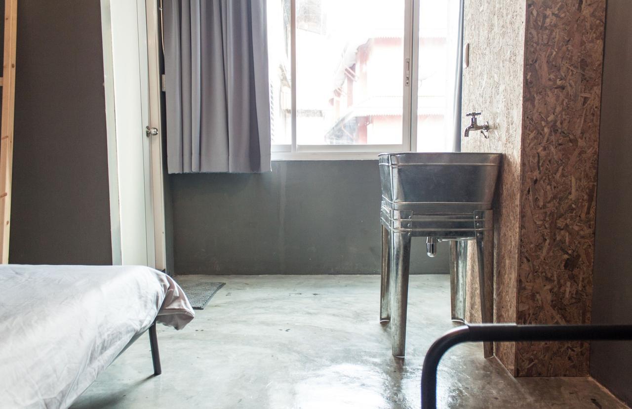 Zhelter'Bkk Hostel Μπανγκόκ Εξωτερικό φωτογραφία
