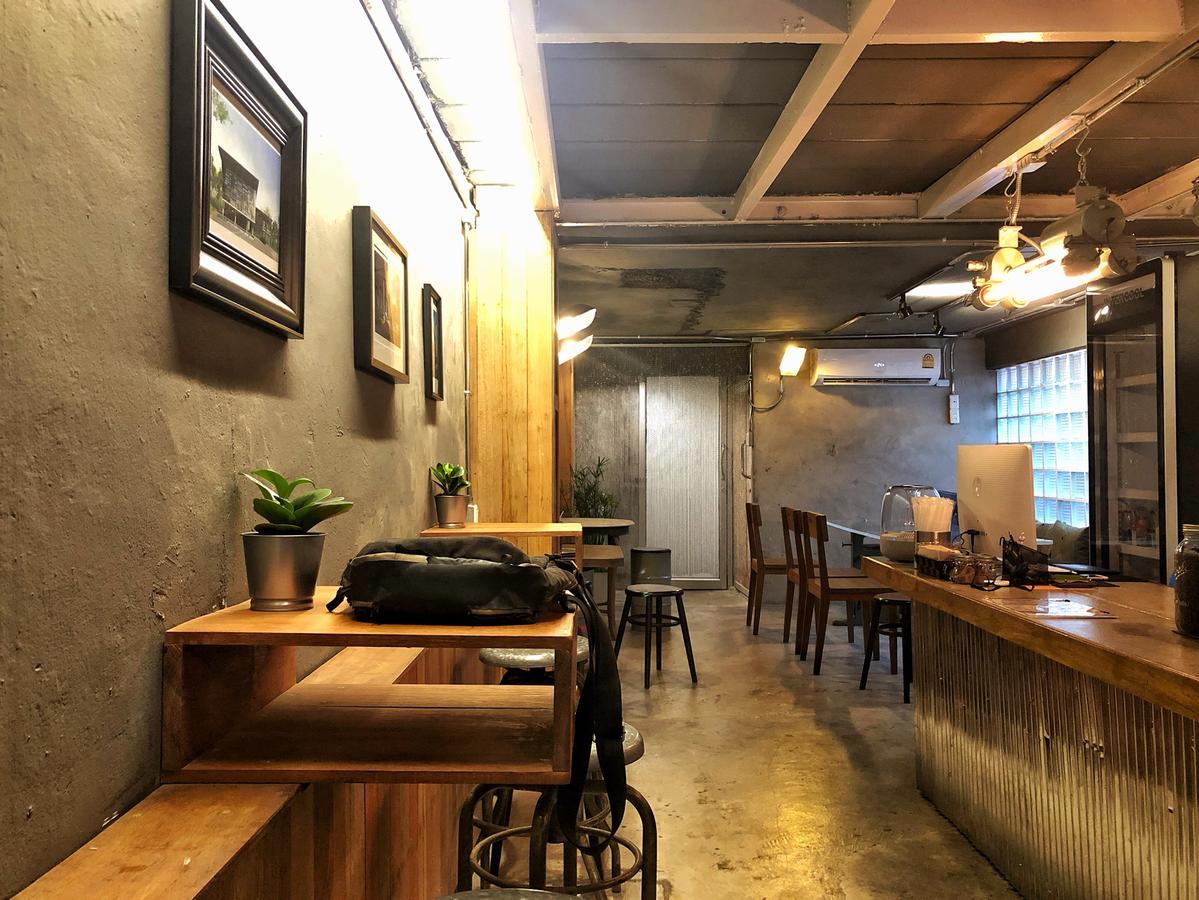 Zhelter'Bkk Hostel Μπανγκόκ Εξωτερικό φωτογραφία