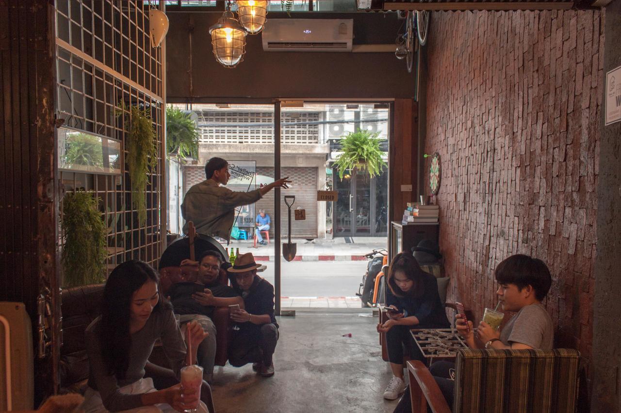 Zhelter'Bkk Hostel Μπανγκόκ Εξωτερικό φωτογραφία