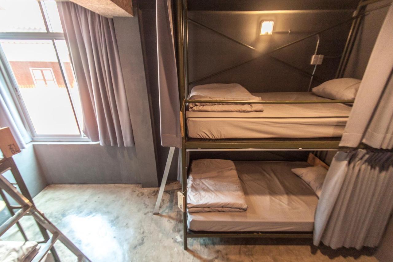 Zhelter'Bkk Hostel Μπανγκόκ Εξωτερικό φωτογραφία